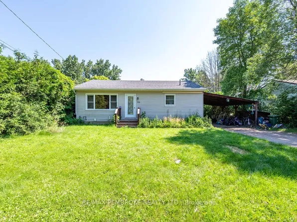 770 McGuire St, Petawawa, ON K8A 7C5