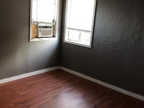 4th image of 1404 NW Dearborn Ave APT D