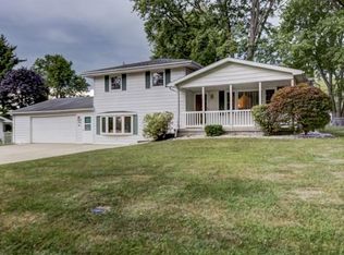 735 Westland Dr, Mt Zion, IL 62549