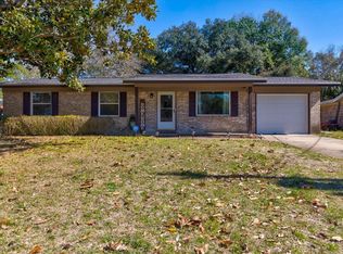 12 10th St, Shalimar, FL 32579