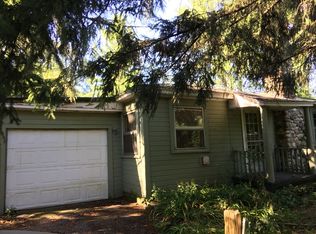 N1858 Birches Dr, Lake Geneva, WI 53147