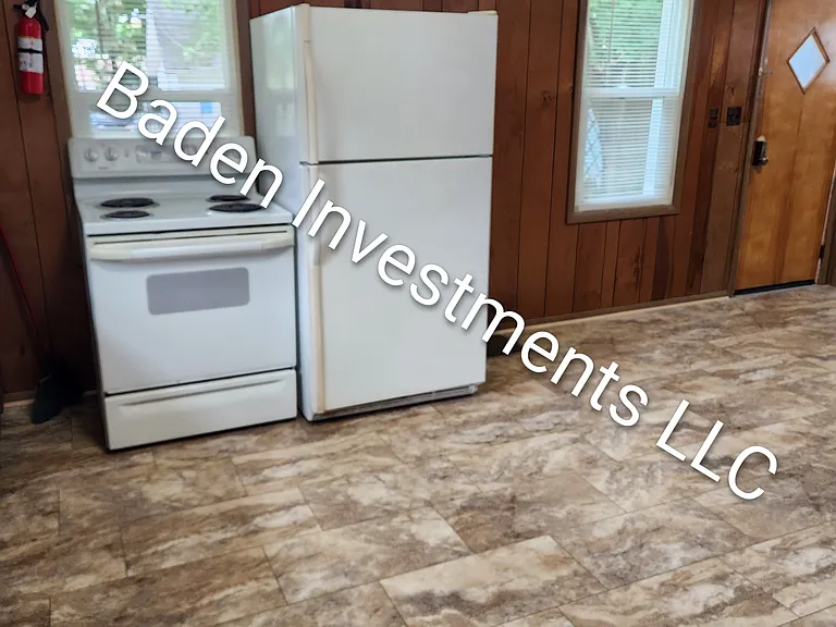 577 Upton Ave — Photo 7