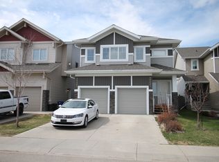 3938 Claxton Loop SW #A, Edmonton, AB T6W1Y7