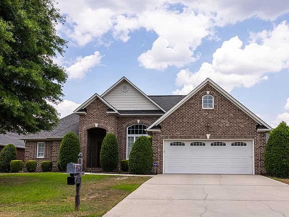 4th image of 3215 Dewees Ct