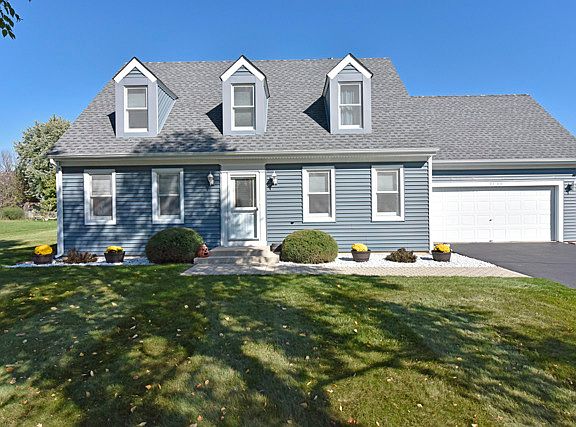 2nd image of 3130 James Ave