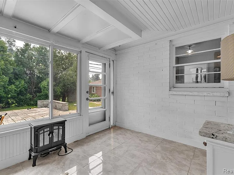 4918 Ainsley Ave — Photo 17