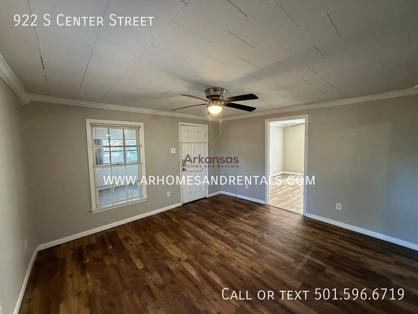1/2 Off First Month's Rent! ~ 922 Center Street 3 Bedrooms | 1 Bathroom — Photo 2