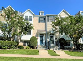 11200 Sandcastle Dr, Woodbury, MN 55129