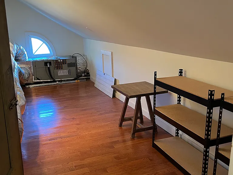 931 Fortwood St — Photo 5
