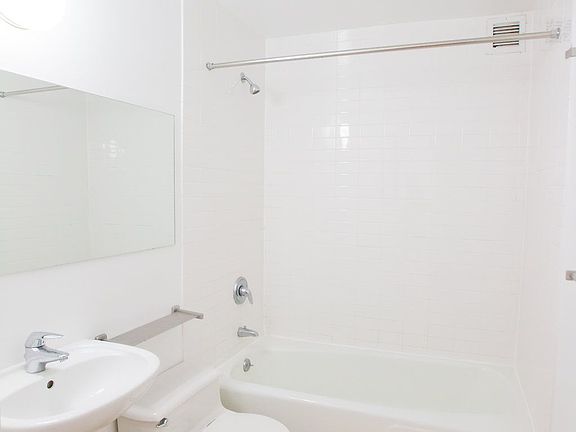 5th image of 275 Greenwich St #5PS