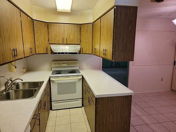 5th image of 20 Altamont Ct
