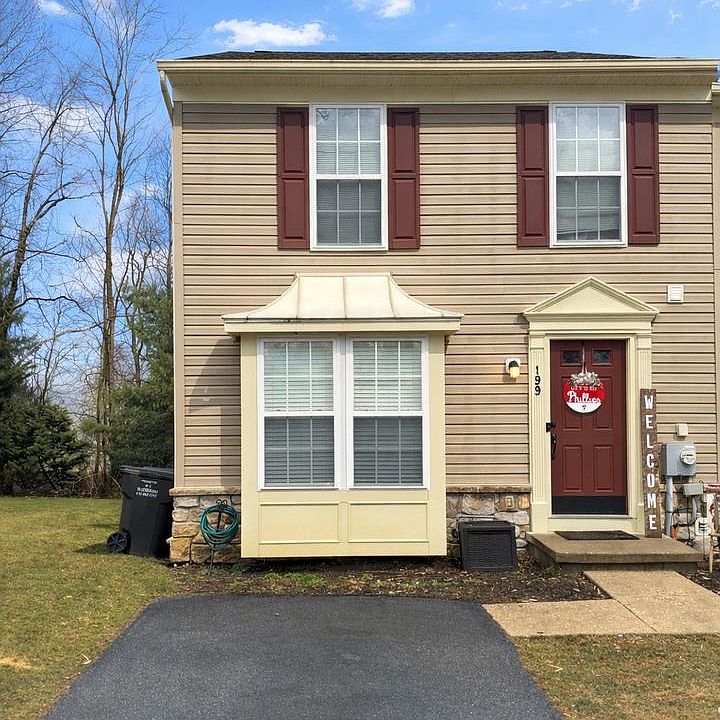 1st image of 199 Maple Ave #13