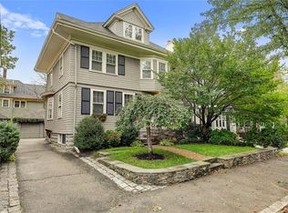 325 Wayland Ave, Providence, RI 02906