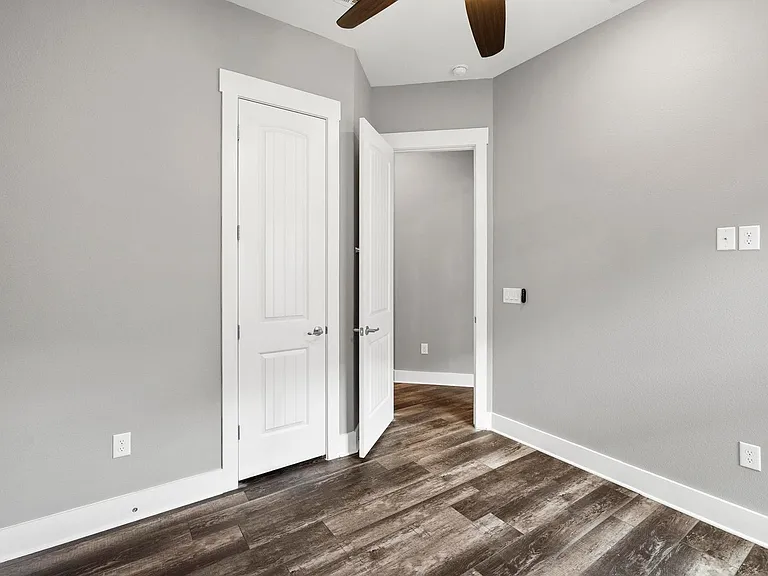203 E Salty St — Photo 20