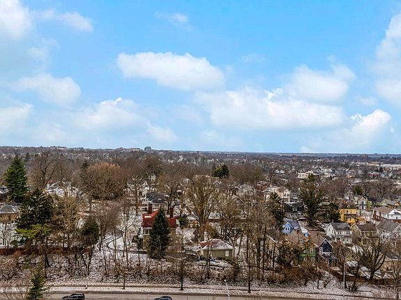 5th image of 2444 Madison Rd Unit 1409