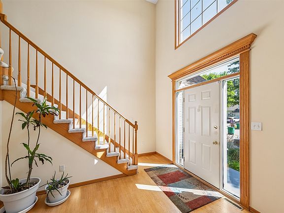 3rd image of 5416 NW 92nd St