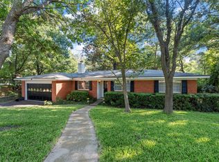311 Sharron Dr, Woodway, TX 76712