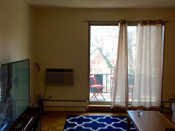2nd image of 18-20 Pond St