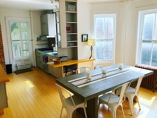 Rented by New York Manhattan Real Estate Incorporated | media 41