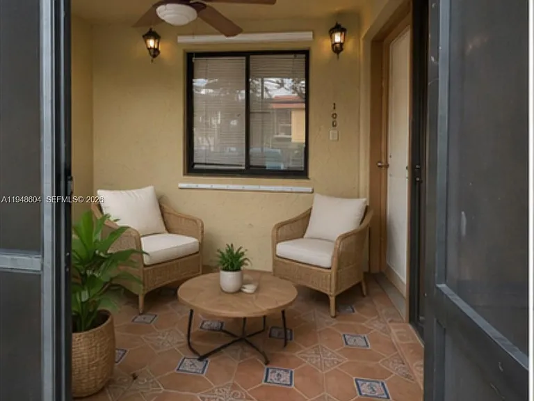 321 Lakeview Dr #105 — Photo 4