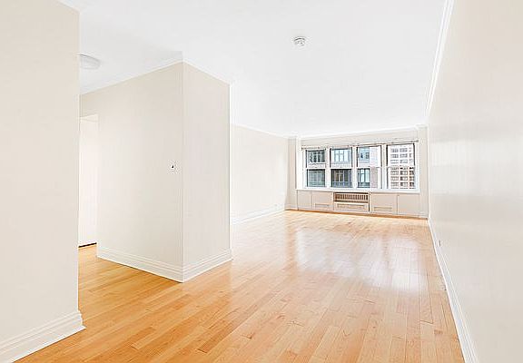 3rd image of 155 E 38th St APT 12E