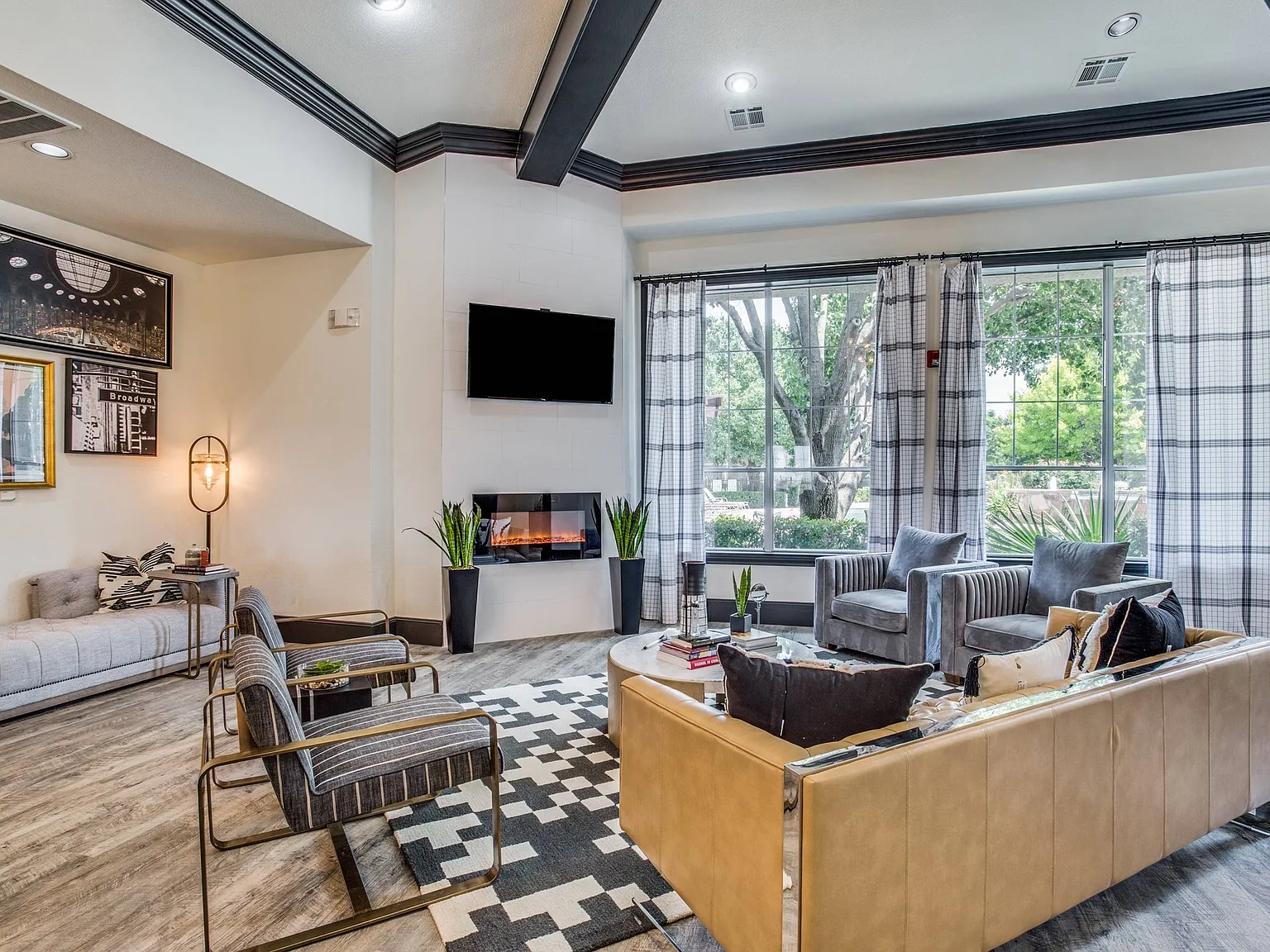 Northern Cross Apartments — Photo 3