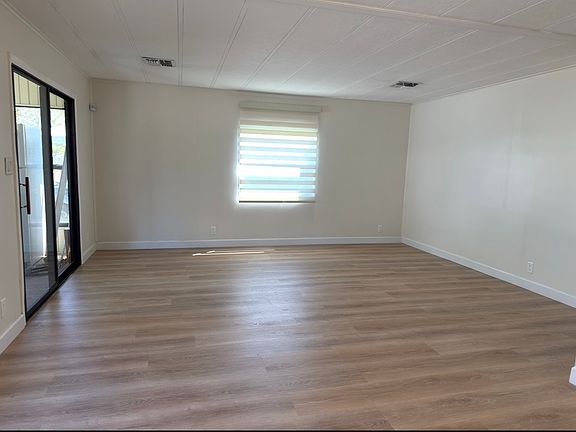 4th image of 2600 Harden Blvd #81