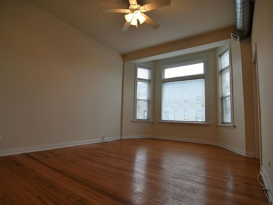 1st image of 2548 N Burling St #2