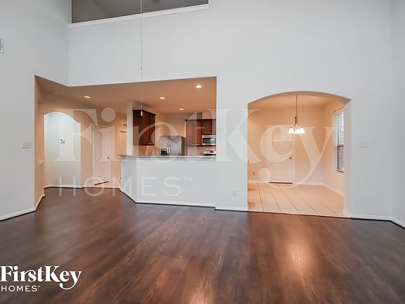 4th image of 21324 Kings Guild Ln
