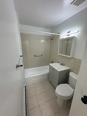 Rented by Capri Jet Realty Corp | media 13