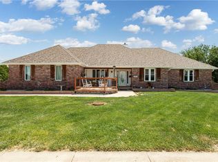 1301 SW Foxtail Dr, Grain Valley, MO 64029
