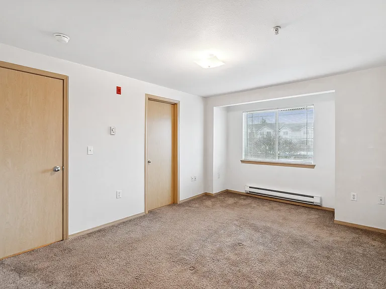 One Bedroom 605 Sq Ft
