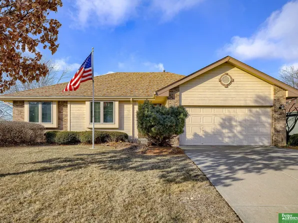 2216 N 151st St, Omaha, NE 68116