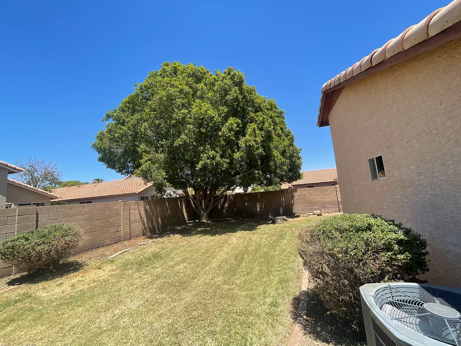 3 bed, 1317 sqft, $1,950 — Photo 2