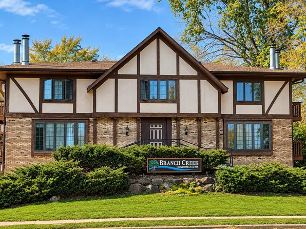 2564 Branch St APT 15, Middleton, WI 53562