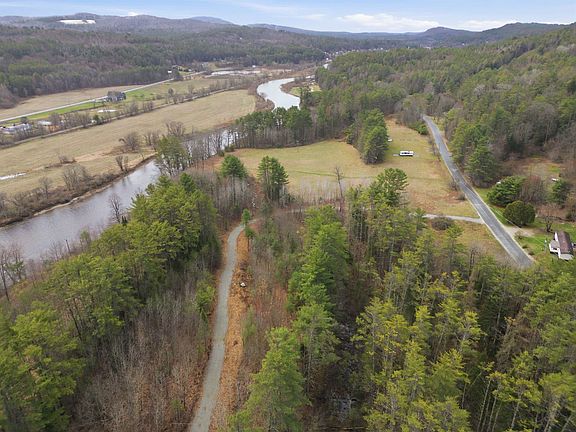 3rd image of 548 Bishop Road