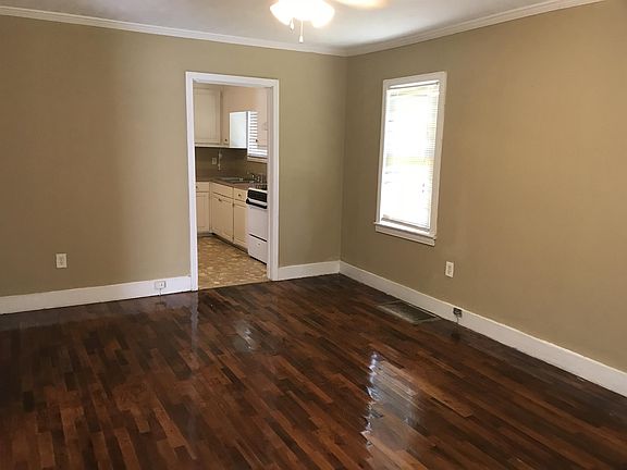 Living room, 2nd view