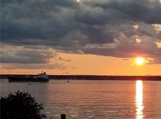 1 Nayatt Point Ct, Barrington, RI 02806