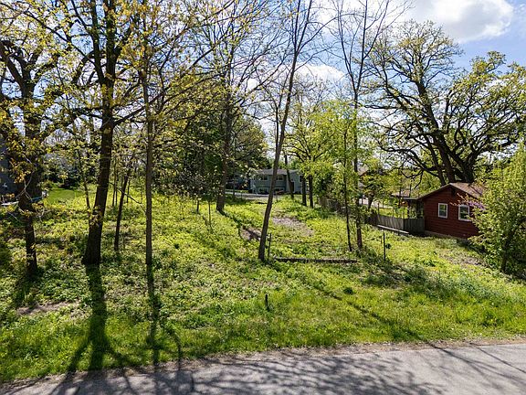 2nd image of 2722 Tower Rd