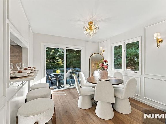 3rd image of 14 Parsons Court