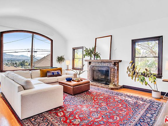5th image of 2353 Ronda Vista Dr
