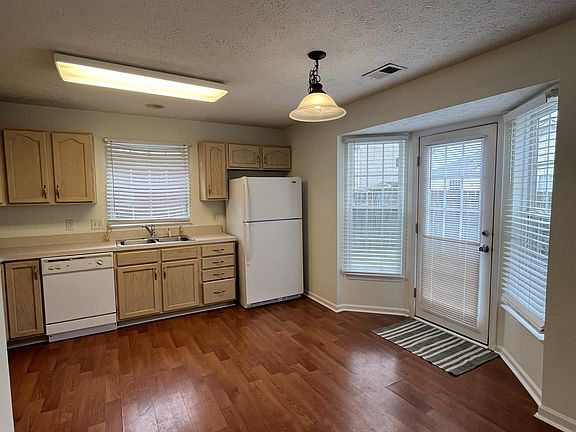 5th image of 2630 River Meade Way