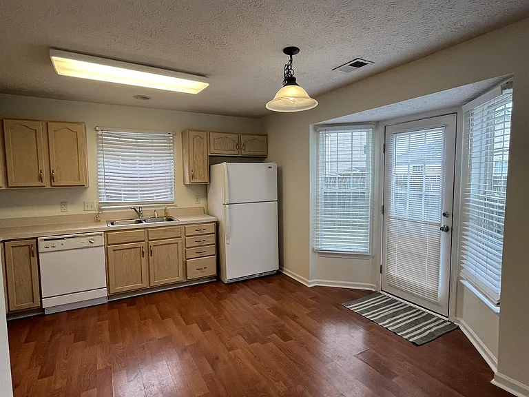 2630 River Meade Way — Photo 5