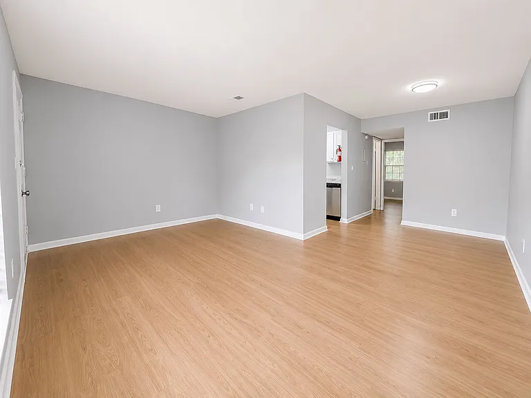 412 Fairfax Dr #6 — Photo 11