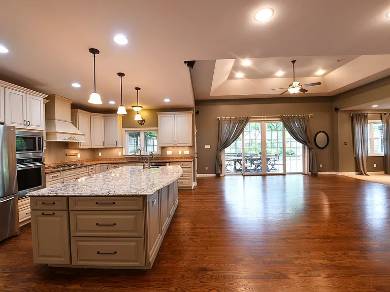 106 Manlyn Dr — Photo 8