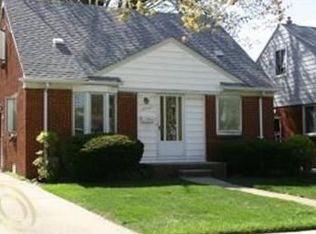 27129 Leroy St, Roseville, MI 48066