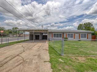803 E Edwards St, Crystal City, TX 78839