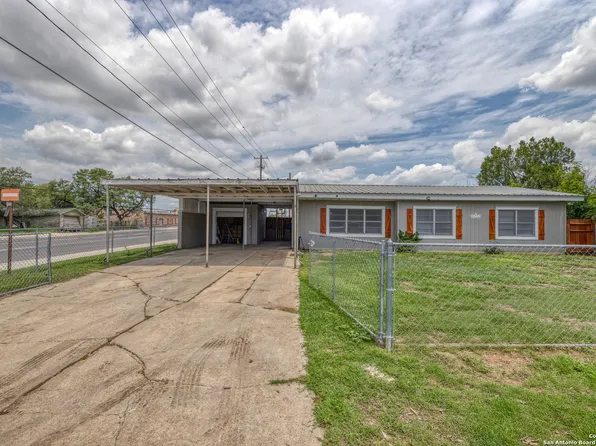 803 E Edwards, Crystal City, TX 78839