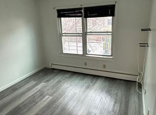 1422 Croes Ave #2R, Bronx, NY 10472