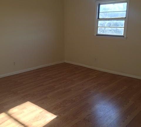 3rd image of 625 Willow St Floor 3